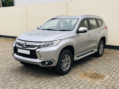 Silver Mitsubishi Montero Sport 2019 SUV